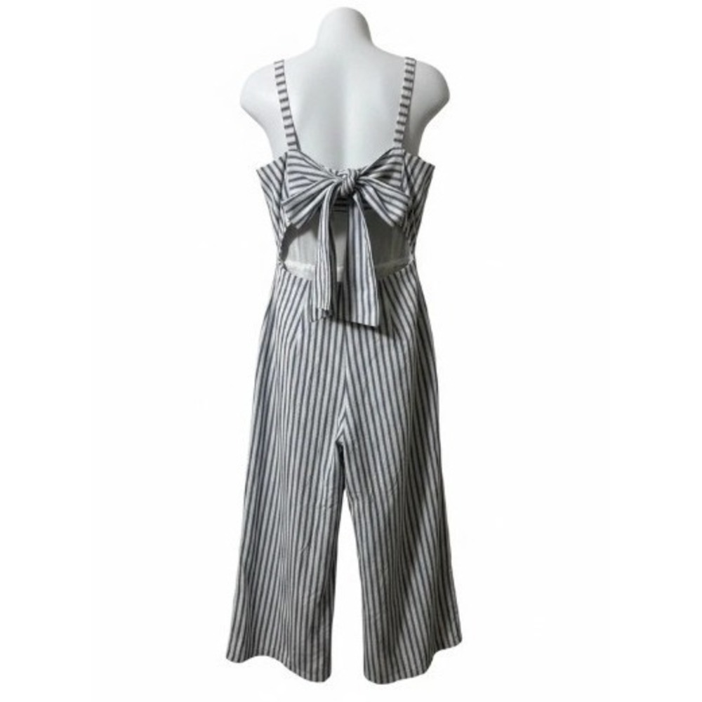 Anna Grace Halter Romper Jumpsuit M Stripe Blue White nautical Weekend Effortles